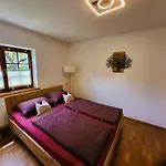 Haus Hoerterer | Chiemgau Karte Penzion Grassau (Bavaria)