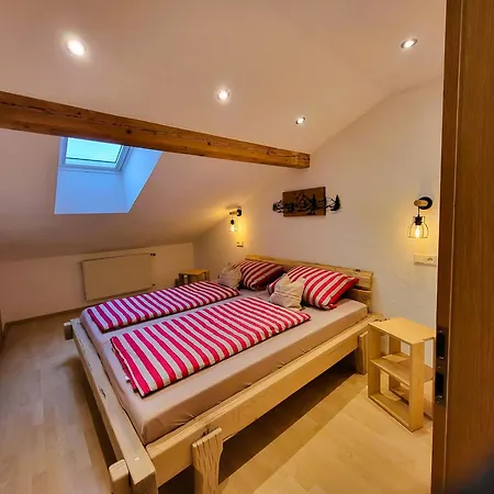 Haus Hoerterer | Chiemgau Karte בית הארחה גרסאו