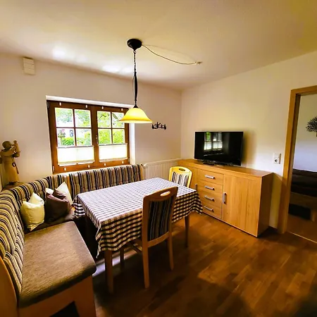 Haus Hoerterer | Chiemgau Karte בית הארחה