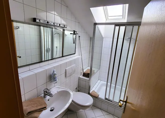Haus Hoerterer | Chiemgau Karte Гостевой дом Грассау