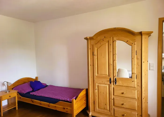Haus Hoerterer | Chiemgau Karte Гостевой дом Грассау